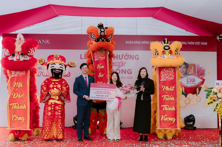 Agribank trao thưởng 1 tỷ đồng cho khách hàng gửi tiền tiết kiệm- Ảnh 1.