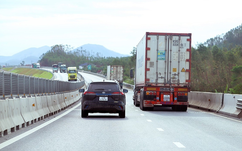 Khẩn trương rà soát, đề xuất nâng cấp các tuyến cao tốc đang đầu tư phân kỳ