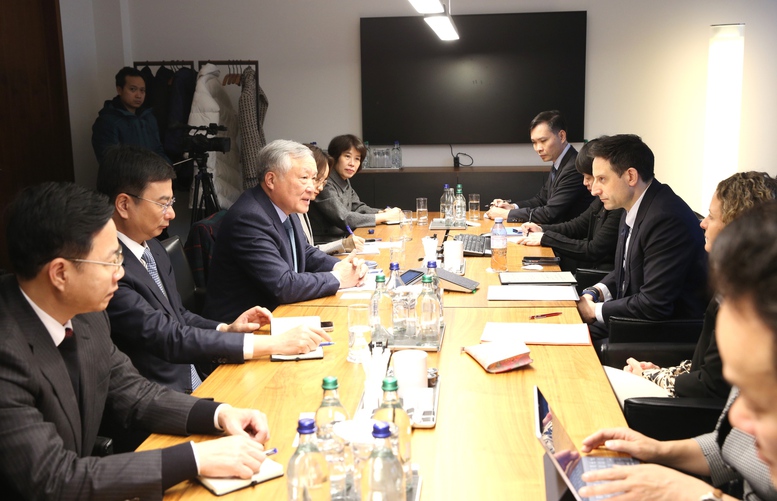 Thúc đẩy kết nối Trung tâm tài chính quốc tế Việt Nam với thế giới- Ảnh 6. Thúc đẩy kết nối Trung tâm tài chính quốc tế Việt Nam với thế giới- Ảnh 6.