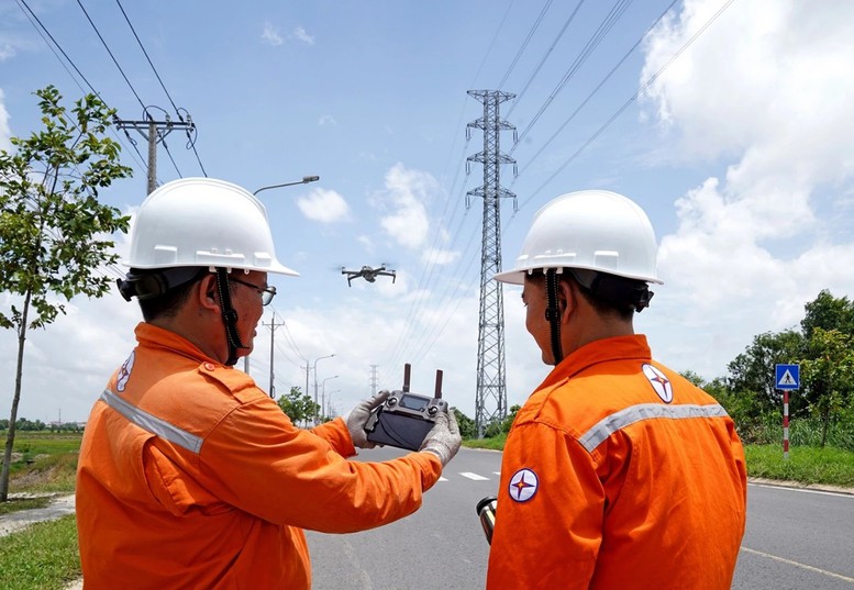 EVNSPC vượt khó thành công, hoàn thành xuất sắc nhiệm vụ 2025- Ảnh 3. EVNSPC vượt khó thành công, hoàn thành xuất sắc nhiệm vụ 2025- Ảnh 3.