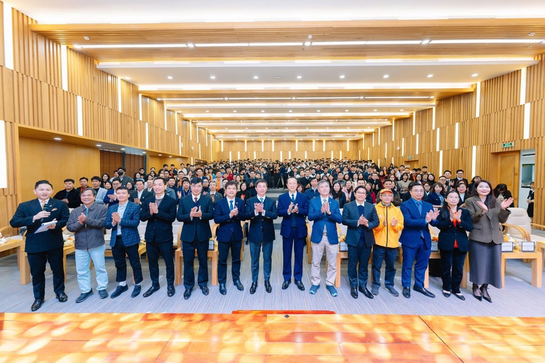 Công bố sân chơi ứng dụng AI dành cho học sinh THPT toàn quốc- Ảnh 2. Công bố sân chơi ứng dụng AI dành cho học sinh THPT toàn quốc- Ảnh 2.