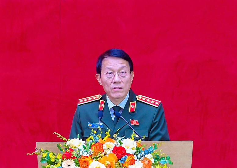 Lực lượng cảnh sát giao thông đón nhận Huân chương Quân công hạng Nhất- Ảnh 2. Lực lượng cảnh sát giao thông đón nhận Huân chương Quân công hạng Nhất- Ảnh 2.