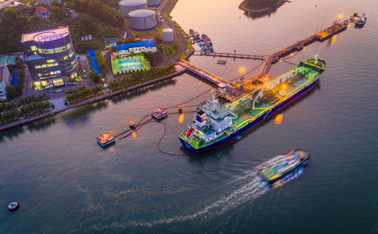 Petrolimex - Chiến lược phát triển Tập đoàn Năng lượng trong kỷ nguyên mới- Ảnh 3. Petrolimex - Chiến lược phát triển Tập đoàn Năng lượng trong kỷ nguyên mới- Ảnh 3.