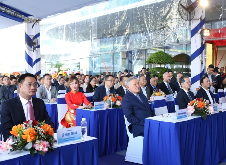 Phó Thủ tướng Thường trực Nguyễn Hòa Bình dự khai trương Trung tâm Tài chính Quốc tế Việt Nam tại Đà Nẵng- Ảnh 2.