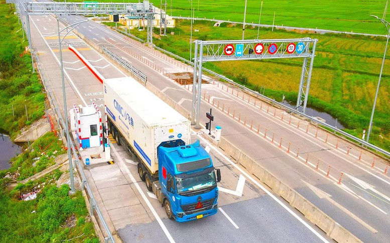 Khẩn trương lắp đặt hệ thống cân tải trọng xe trên cao tốc Bắc-Nam- Ảnh 1.