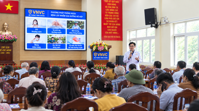 Hệ sinh thái Tâm Anh - VNVC tặng 10.000 liều vắc xin cúm cho người cao tuổi - Ảnh 2.