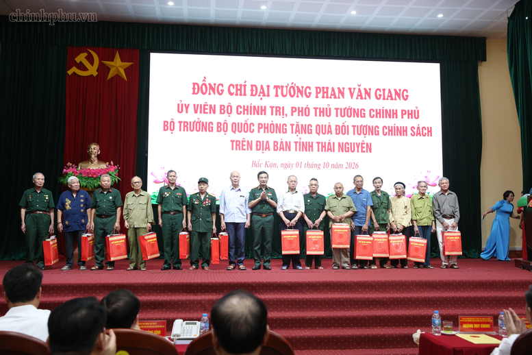 Đại tướng Phan Văn Giang tiếp xúc cử tri tỉnh Thái Nguyên- Ảnh 7.