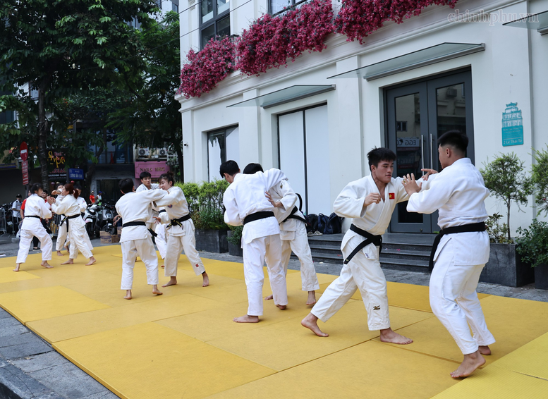 Toàn dân luyện tập thể thao vì sức khỏe nhân dân, vì một Việt Nam khỏe mạnh và cường thịnh- Ảnh 7.