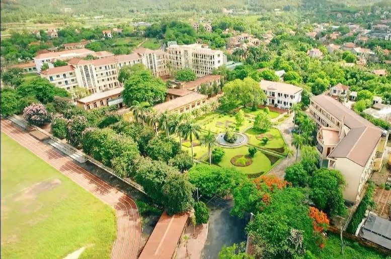 Chuyển giao Trường Cao đẳng Nông Lâm Đông Bắc về UBND thành phố Quảng Ninh quản lý- Ảnh 1.