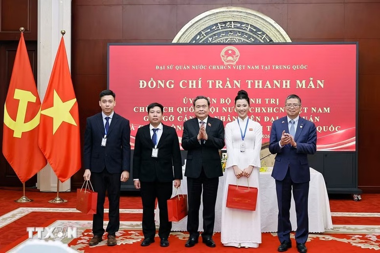 Chủ tịch Quốc hội Trần Thanh Mẫn gặp gỡ cộng đồng kiều bào tại Trung Quốc- Ảnh 3.