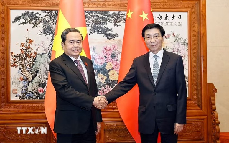 Chủ tịch Quốc hội hội kiến Chủ tịch Chính hiệp Toàn quốc Trung Quốc