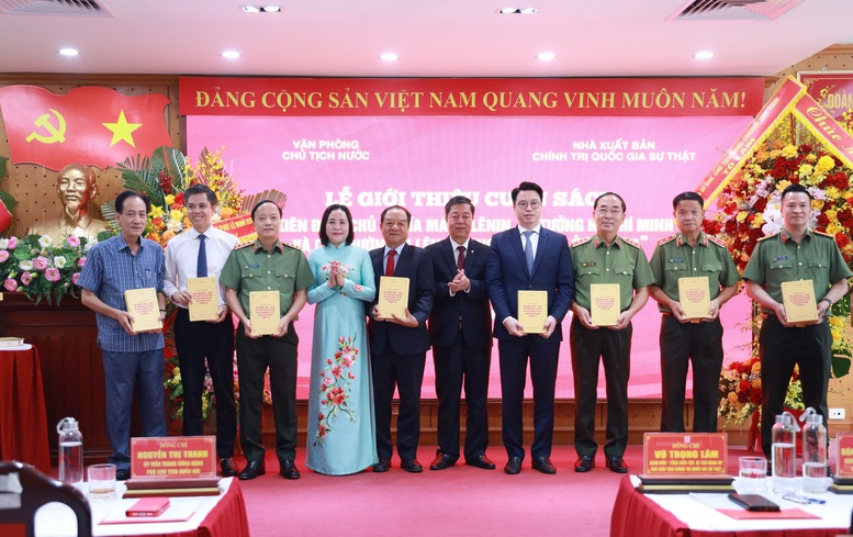 Lan tỏa giá trị lý luận từ cuốn sách của cố Chủ tịch nước Trần Đại Quang- Ảnh 1.