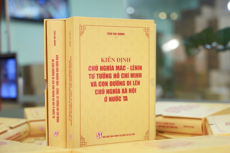 Lan tỏa giá trị lý luận từ cuốn sách của cố Chủ tịch nước Trần Đại Quang- Ảnh 2.