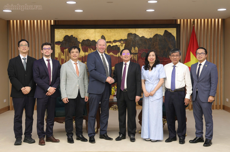 Phó Thủ tướng Hồ Quốc Dũng tiếp lãnh đạo Tập đoàn Pasqal (Pháp), thúc đẩy hợp tác công nghệ lượng tử- Ảnh 4.