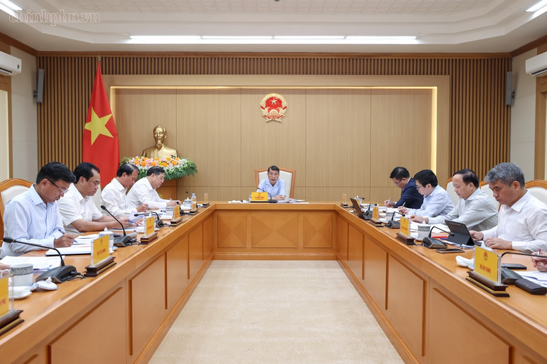Thủ tướng: Cung ứng đủ điện là điều kiện tiên quyết cho các mục tiêu phát triển- Ảnh 1.