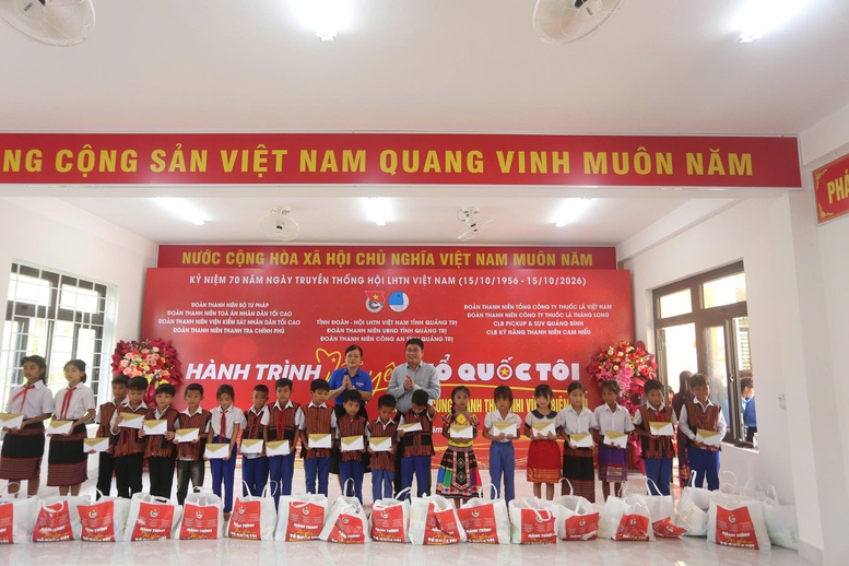 Hành trình sẻ chia, tri ân trên miền đất lửa Quảng Trị- Ảnh 2.