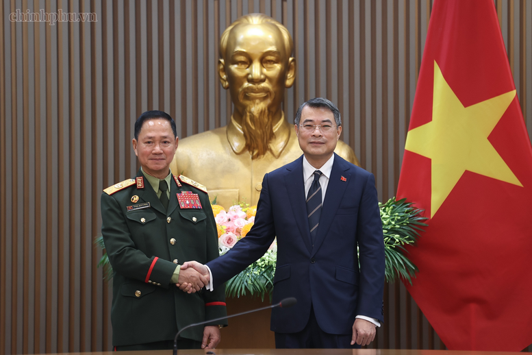 Thủ tướng Lê Minh Hưng tiếp Phó Thủ tướng, Bộ trưởng Quốc phòng Lào- Ảnh 1.