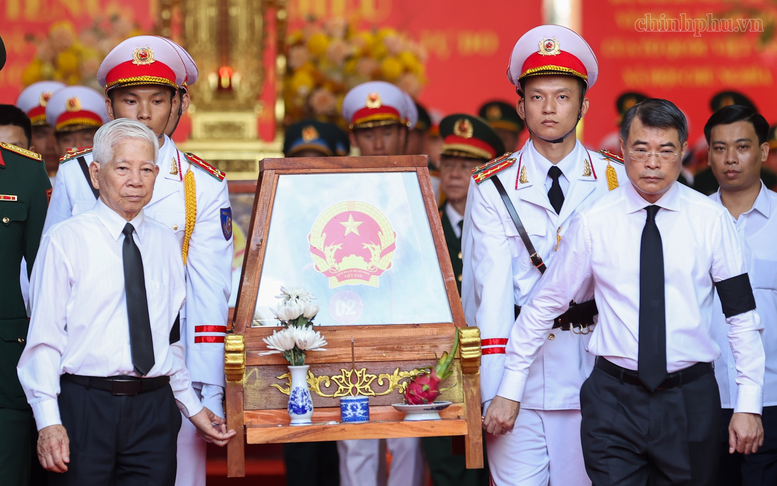 Trang nghiêm lễ viếng, truy điệu và an táng 731 hài cốt liệt sĩ tại TPHCM