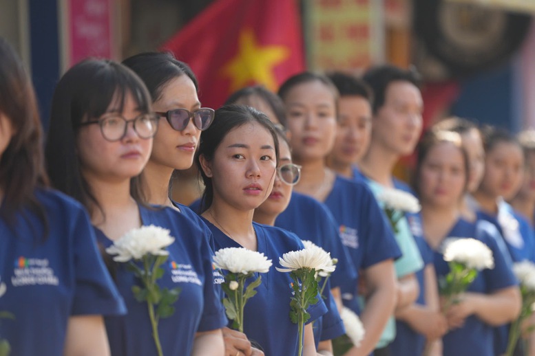 Trang nghi&ecirc;m lễ viếng, truy điệu v&agrave; an t&aacute;ng 731 h&agrave;i cốt liệt sĩ tại TPHCM- Ảnh 20.