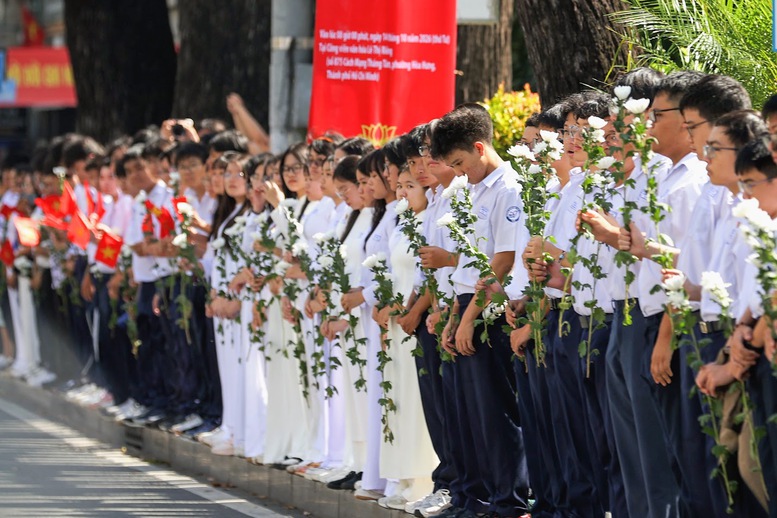 Trang nghi&ecirc;m lễ viếng, truy điệu v&agrave; an t&aacute;ng 731 h&agrave;i cốt liệt sĩ tại TPHCM- Ảnh 21.