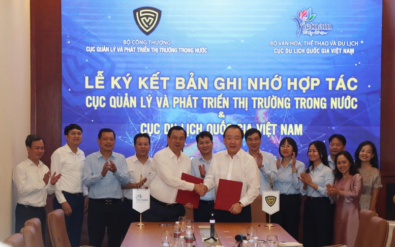 Hợp tác phát triển du lịch mua sắm, mở rộng đầu ra cho hàng Việt- Ảnh 1.