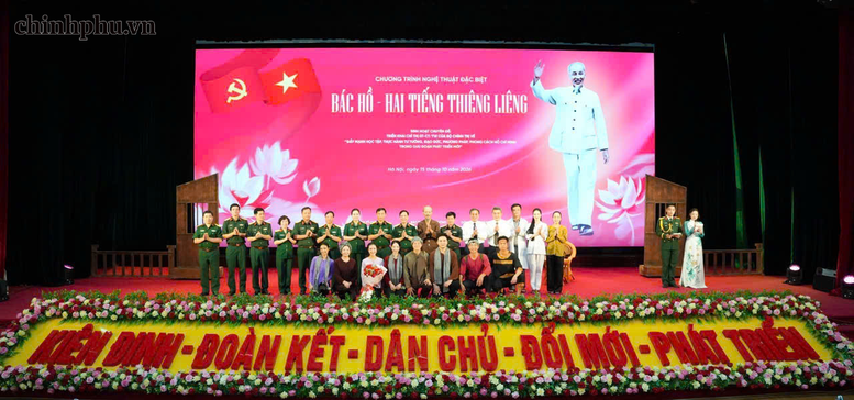 Thanh niên quân đội học tập và làm theo tư tưởng, đạo đức, phong cách Hồ Chí Minh- Ảnh 3.