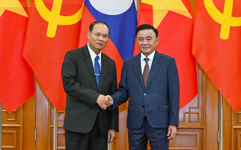 Thường trực Ban Bí thư Trần Cẩm Tú hội đàm với Thường trực Ban Bí thư Trung ương Đảng Nhân dân Cách mạng Lào