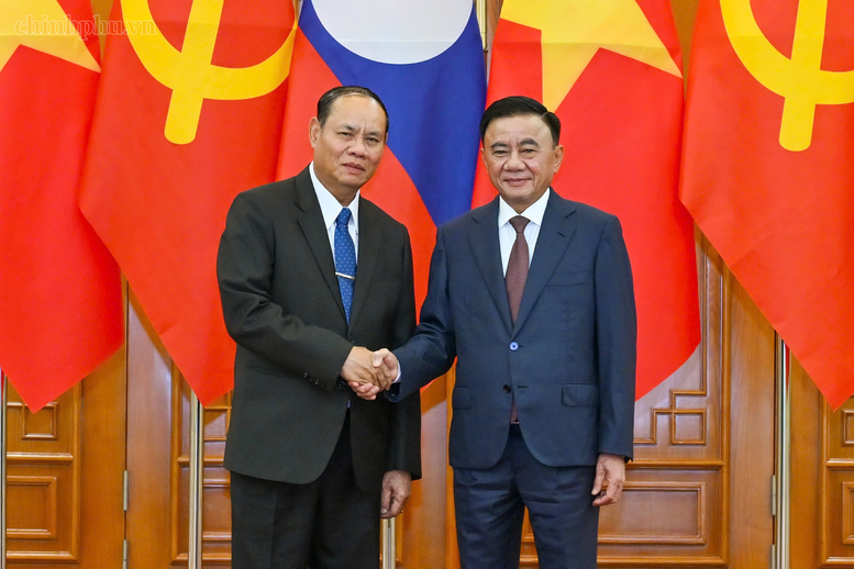 Thường trực Ban Bí thư Trần Cẩm Tú hội đàm với Thường trực Ban Bí thư Trung ương Đảng Nhân dân Cách mạng Lào- Ảnh 1.