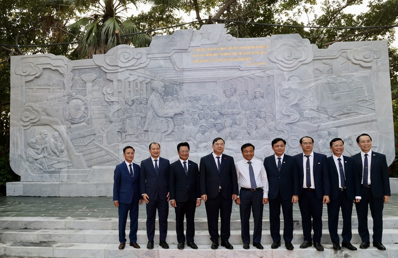 Phó Thủ tướng Thường trực Phạm Gia Túc: Đường sắt phải trở thành trục hạ tầng chiến lược, kiến tạo không gian phát triển quốc gia- Ảnh 12.