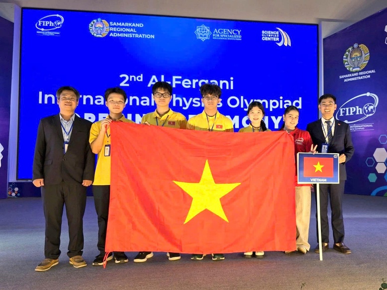 Đoàn Việt Nam giành 4 huy chương tại Kỳ thi Olympic Vật lí Quốc tế Al-Fergani- Ảnh 1.