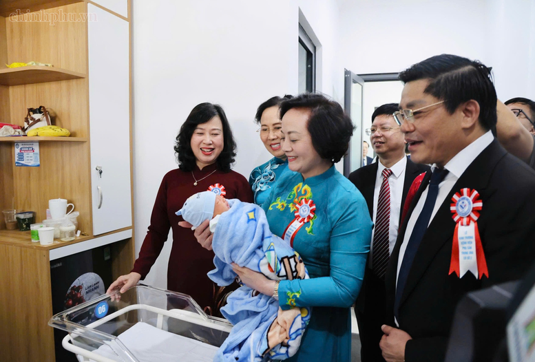 Phó Thủ tướng Phạm Thị Thanh Trà: Đưa Bệnh viện Phụ sản Trung ương Cơ sở 2 vươn tầm khu vực- Ảnh 7.