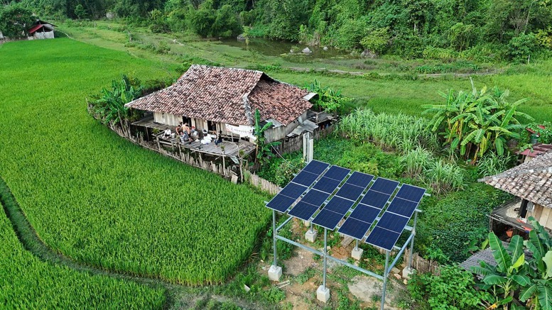 Xóa vùng lõm sóng di động, kết nối những bản làng xa xôi- Ảnh 1.