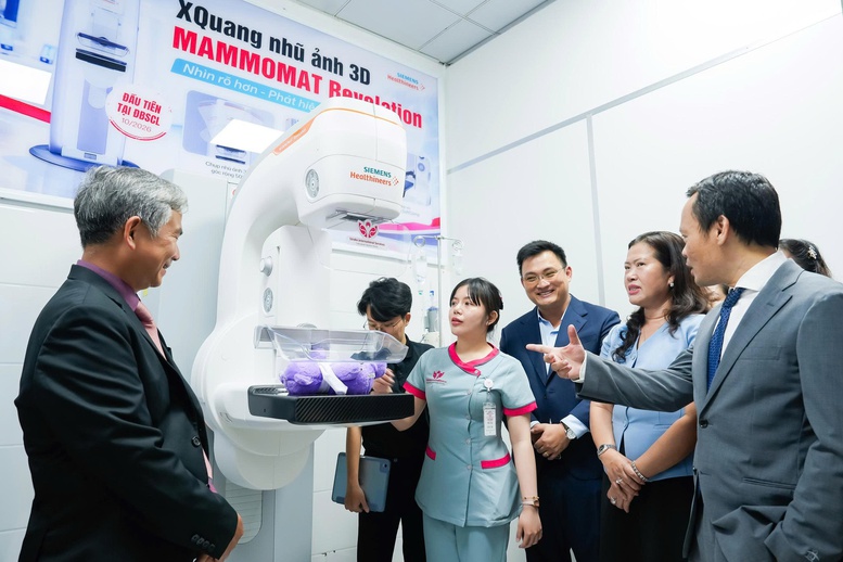 Lần đầu tiên ĐBSCL có hệ thống nhũ ảnh 3D tích hợp AI hỗ trợ phát hiện sớm ung thư vú- Ảnh 2.
