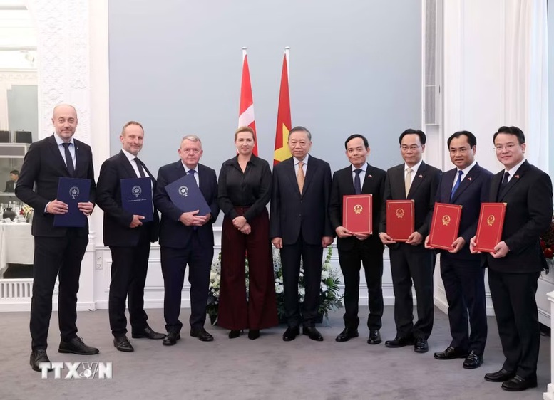 Tổng Bí thư, Chủ tịch nước Tô Lâm hội đàm với Thủ tướng Đan Mạch Mette Frederiksen- Ảnh 3.