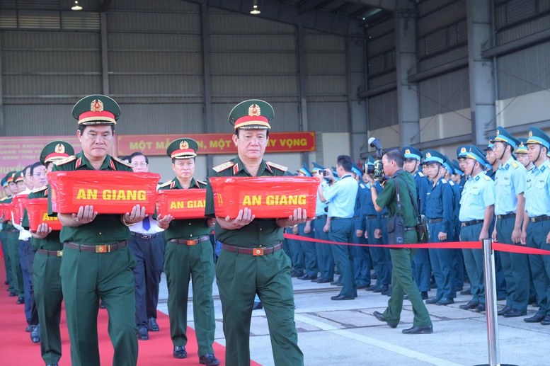 Quân khu 9 hoàn thành lấy mẫu sinh phẩm hài cốt liệt sĩ sớm gần 7 tháng- Ảnh 1.