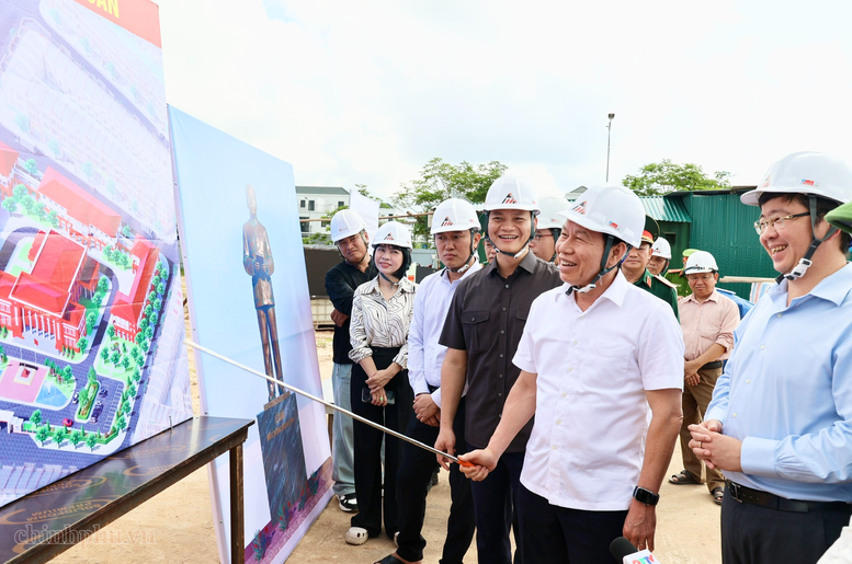 Phó Thủ tướng Lê Tiến Châu kiểm tra thực địa trường nội trú liên cấp tại tỉnh Quảng Trị- Ảnh 11.