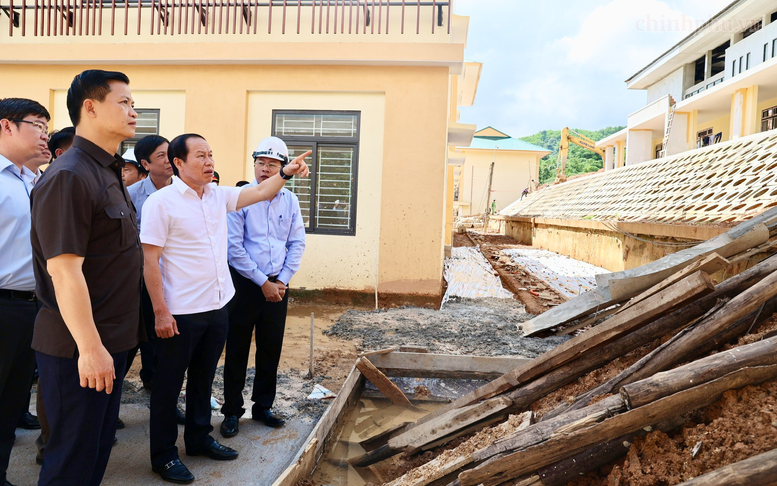 Phó Thủ tướng Lê Tiến Châu kiểm tra thực địa trường nội trú liên cấp tại tỉnh Quảng Trị