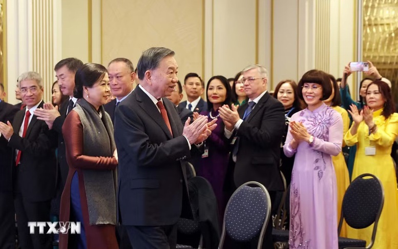 Tổng Bí thư, Chủ tịch nước Tô Lâm và Phu nhân gặp đại diện cộng đồng người Việt Nam tại châu Âu