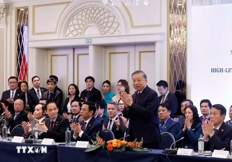 Tổng Bí thư, Chủ tịch nước Tô Lâm dự tọa đàm cấp cao với lãnh đạo doanh nghiệp tiêu biểu châu Âu và Bỉ- Ảnh 1.