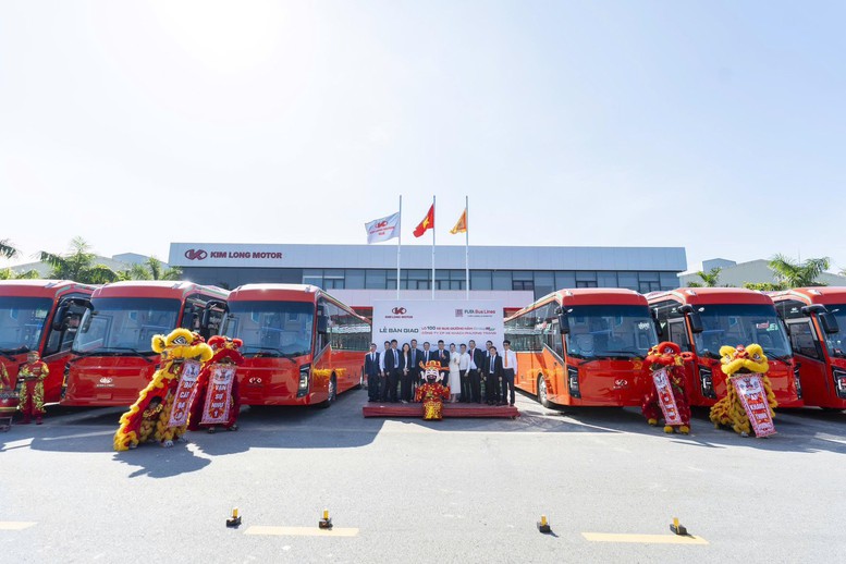 Xe bus giường nằm thuần điện do Việt Nam sản xuất lần đầu được đưa vào vận tải liên tỉnh- Ảnh 2.