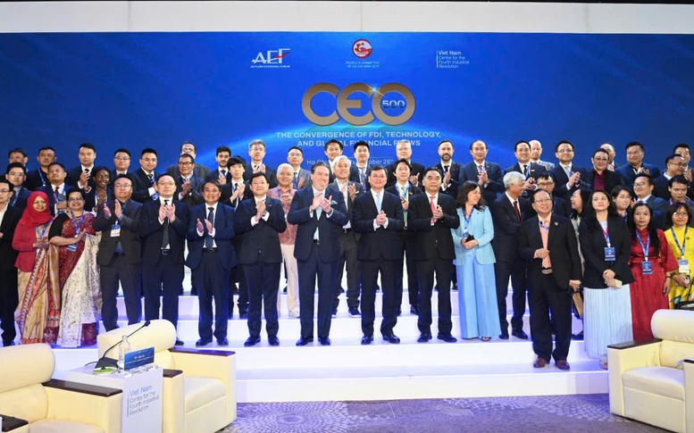 Thủ tướng Lê Minh Hưng dự và đối thoại tại Diễn đàn Kinh tế Mùa thu 2026 - Ảnh 1.