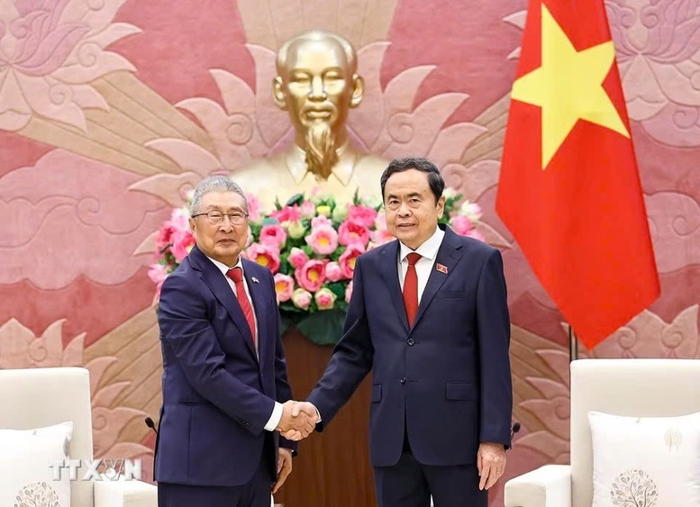 Chủ tịch Quốc hội Trần Thanh Mẫn tiếp Chủ tịch Hội Hữu nghị Hàn Quốc-Việt Nam - Ảnh 1.