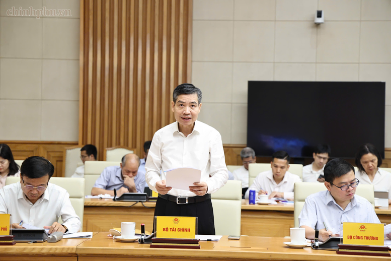 Phó Thủ tướng Phạm Thị Thanh Trà làm việc với 9 tỉnh vùng Trung du và miền núi phía bắc về mục tiêu tăng trưởng 2 con số - Ảnh 3.