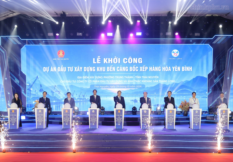 Phó Thủ tướng Thường trực Phạm Gia Túc dự lễ khởi công cảng Yên Bình (Thái Nguyên) - Ảnh 2.