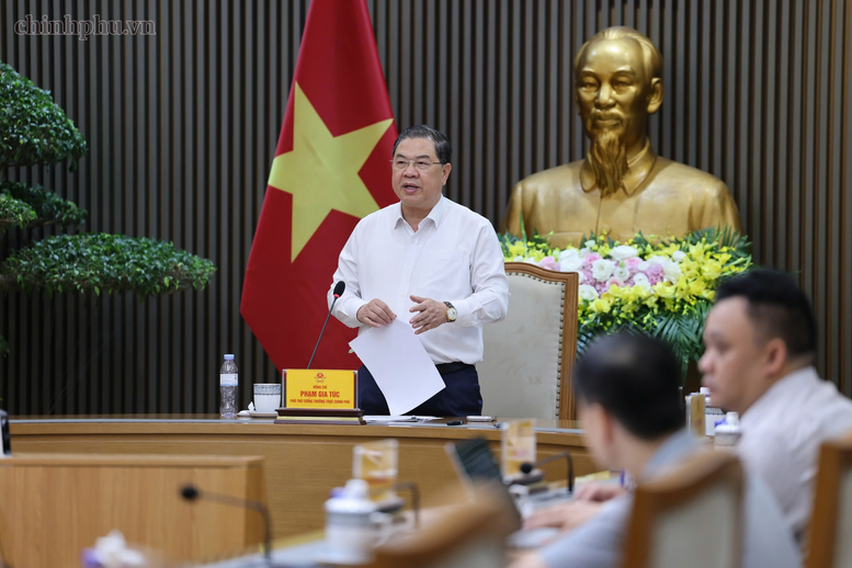 Phó Thủ tướng Thường trực Phạm Gia Túc: Nghiên cứu kết nối trực tiếp đường sắt từ sân bay Gia Bình với trung tâm Hà Nội - Ảnh 1.