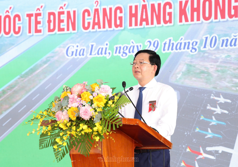 Phó Thủ tướng Hồ Quốc Dũng dự khánh thành đường cất cánh số 2 Cảng hàng không Phù Cát, Gia Lai - Ảnh 4.