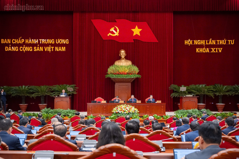 Xây dựng Đảng và hệ thống chính trị đủ sức lãnh đạo, tổ chức thực hiện các mục tiêu phát triển- Ảnh 1.