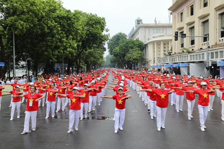 Phát động Phong trào “Mỗi người dân lựa chọn ít nhất một môn thể thao phù hợp để tập luyện thường xuyên”- Ảnh 1.