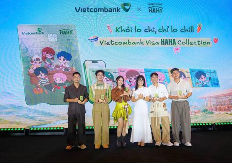 Vietcombank đồng đầu tư Quán Nhà Haha, đưa dàn nghệ sĩ lên bộ sưu tập thiết kế thẻ độc quyền- Ảnh 2.