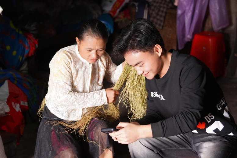 'Đi tìm sóng bằng đôi chân, xóa lõm sóng bằng những trạm phát'- Ảnh 2.